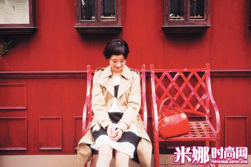 穿上特别的风衣“全世界时尚女孩”变身 3