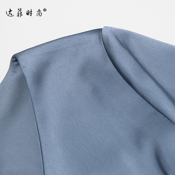 2018女款秋装风衣_香影女装2018秋装新品发布会一场万人集聚的饕餮盛宴！
